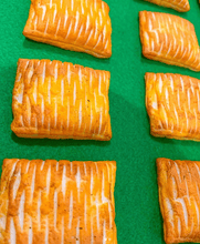 Load image into Gallery viewer, Festive Bake - Fridge Magnet