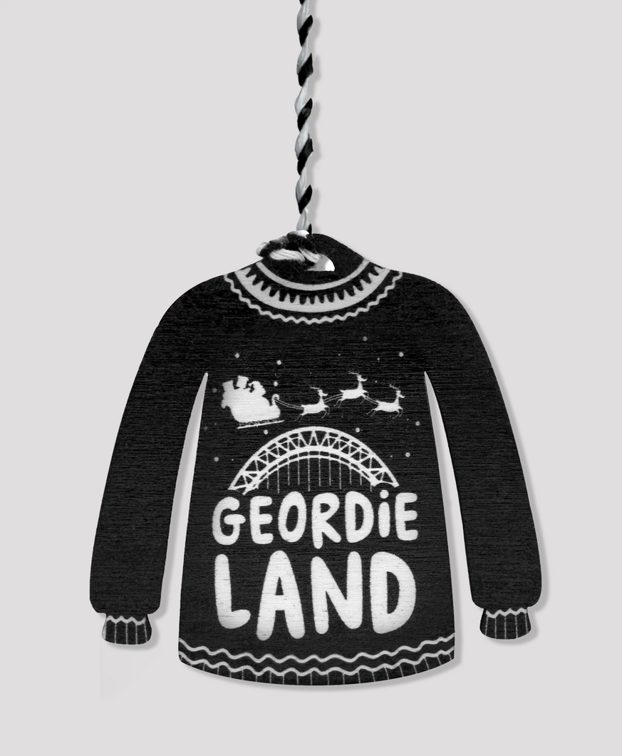 Geordieland Jumper - Wooden Bauble